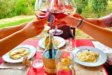 Florença: Visita ao campo com prova de vinhos e aula de massas
