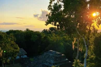 Van Flores: Tikal en Yaxhá-dagtour