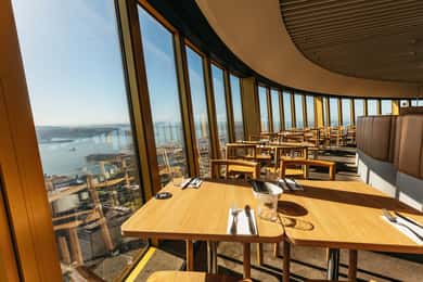 Obegränsad Skyfeast i Sydney Tower