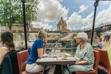 Paris: 2-timmars lunchkryssning på Seinefloden med 3-rättersmeny