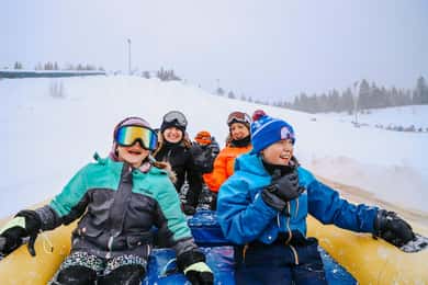 Quebec: snow tubing en Village Vacances Valcartier