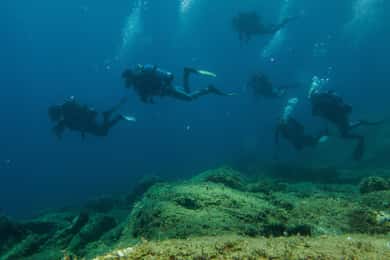 De Atenas: Mergulha no Buraco Azul