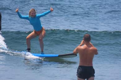 Uluwatu: Beginner & Intermediate Surf Lesson with Equipment