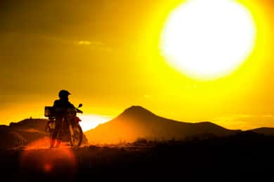 Excursión en moto al atardecer con cena