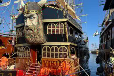 Alanya: Piratenboot rondvaart 's ochtends en 's avonds, inclusief eten en drinken