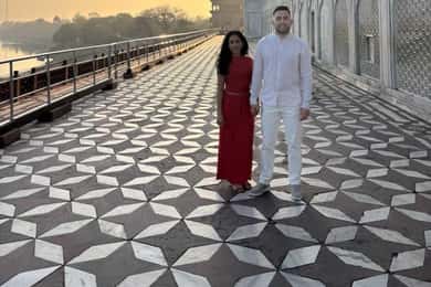 Taj Mahal Sunrise/Sunset and City Sightseeings with Options