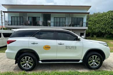 Transfer privato in taxi da Phuket all'aeroporto di Phuket - Khao Lak