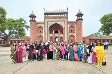 From Jaipur: Taj Mahal, Agra Fort, Baby Taj Day Trip by Car