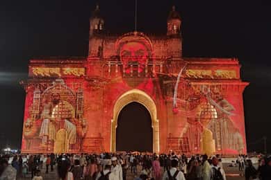 Mumbai by Night: Private Iconic Sights Tour with Transfers
