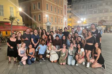 Ücretsiz Shotlar ve Eğlenceli Oyunlar ile Lille Uluslararası Pub Turu