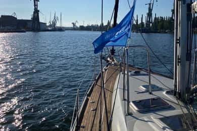 Gdańsk: Motlawa and Port yacht cruise with Welcome Drink