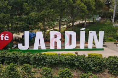 From Medellín: Jardín, Andes, and Hispania Day Trip