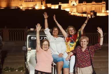 Jaipur : Visite nocturne de la ville rose et de l'ambre en jeep ouverte