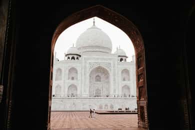 Desde Delhi: Excursión al Taj Mahal al amanecer en coche con desayuno