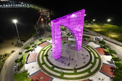 Наслаждайтесь футбольным матчем на стадионе в Барранкилье