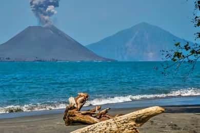 Jakarta: Private Exploring Mount Krakatau Volcano Tour