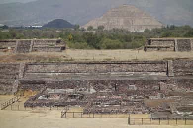 Vol en montgolfière partagé à Teotihuacan avec transfert
