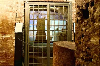 Rome's Hidden Undergrounds of San Clemente & Catacombs Tour