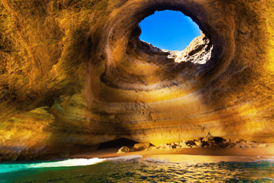 Tour en barco por las cuevas y la costa de Benagil con parada para nadar y bebida gratis