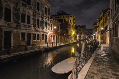 Veneza: Mysterious Tales of Ghosts and Murders (Contos Misteriosos de Fantasmas e Assassinatos)
