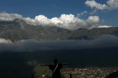 Depuis Tbilissi : Excursion d'une journée à Gudauri et Kazbegi avec activités