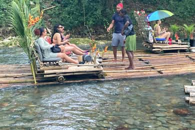 Montego Bay Bamboo River Rafting, almoço e massagem nos pés