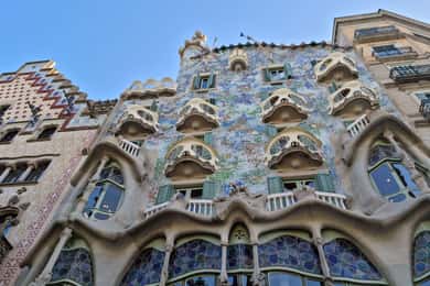 Barcelona:Pass with Casa Battló, Casa Milà, Teleferic & more