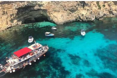 From Mellieħa Bay: Gozo & Blue Lagoon Boat Tour w/ Swim Stop