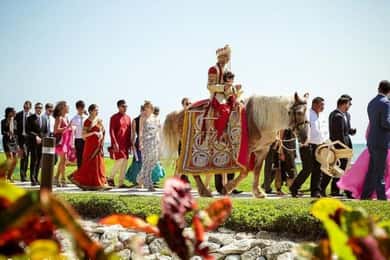 Delhi: Immerse in Indian Culture at a Vibrant Hindu Wedding