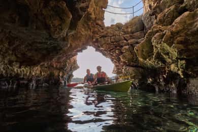 Pula: Inseln, Klippen, Höhle, Canyon, Kajaktour, Schnorcheln