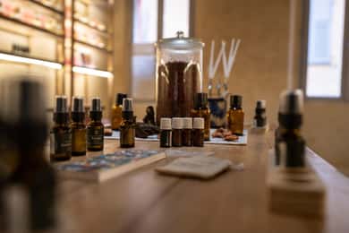 Grasse: 100% natural perfume creation workshop
