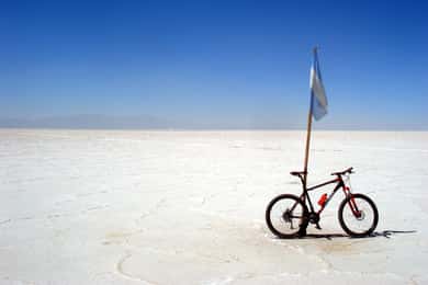 Salinas Grandes de bicicleta com almoço