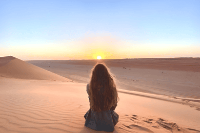 Muscat: Deserto di Wahiba e Wadi Bani Khalid Tour guidato di gruppo