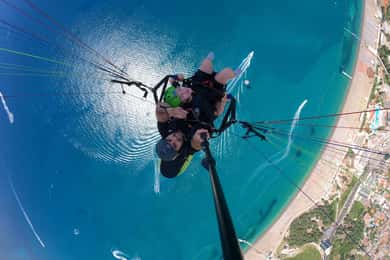 Becici Strand: Tandem-Gleitschirmflug an der Riviera von Budva
