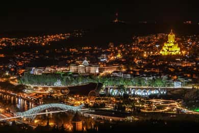 Tbilisi at Night: 2-Hour Express Guided Tour With Tastings