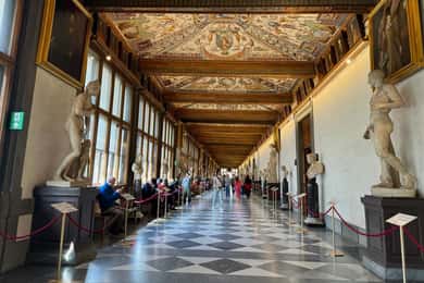 Florença: Ingresso Fast-Track para a Galeria Uffizi + APP Agudio Guide