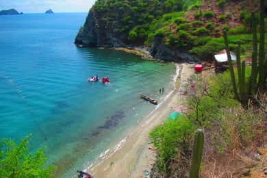 From Santa Marta: Sisiguaca Beach Hike with Snorkeling