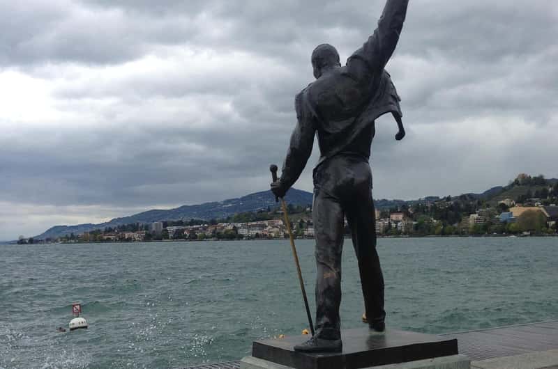 フレディ・マーキュリー像 チケット＆ツアー | ゲットユアガイド