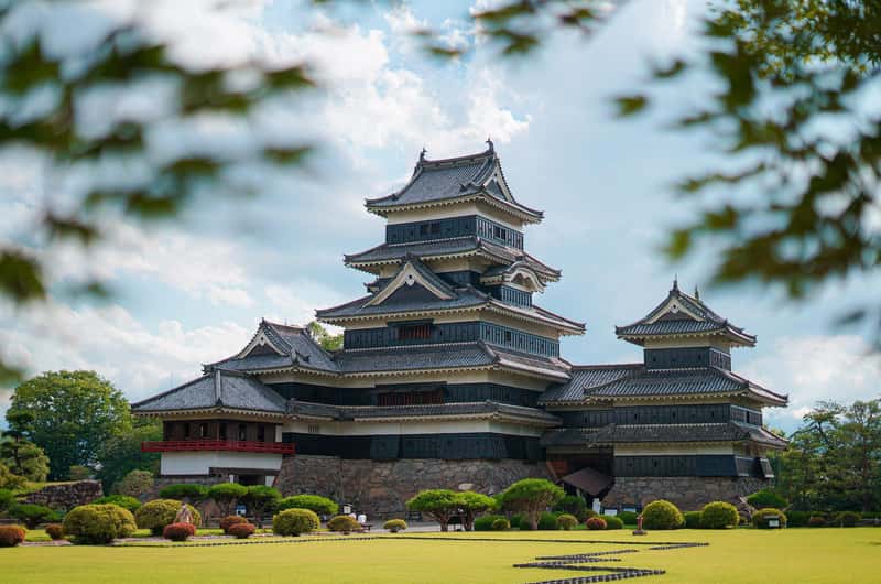 Matsumoto Castle, Matsumoto - Book Tickets & Tours | GetYourGuide