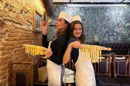 Florence: Premium Pasta & Tiramisu Cooking Class with Unlimited Wine