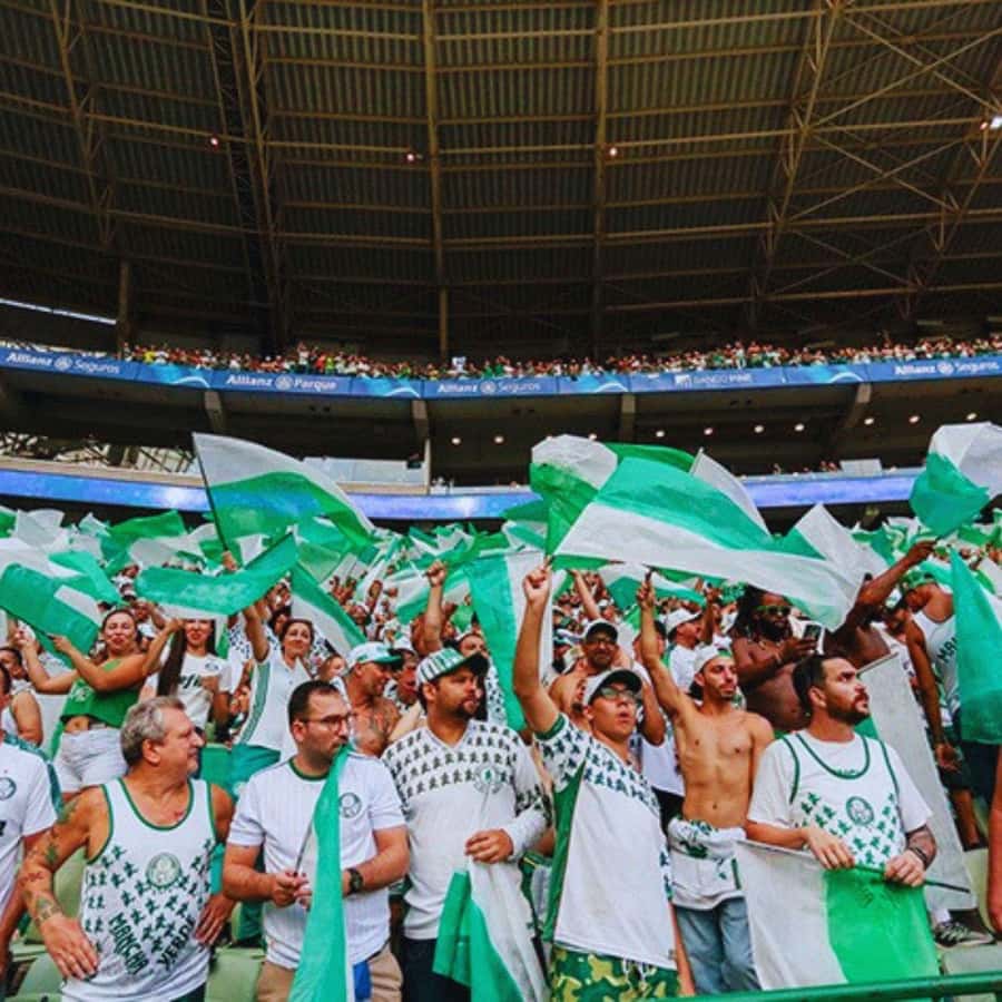 Colagem de mídia