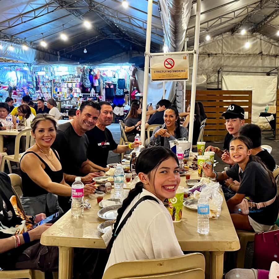 Hanoi Outside Sitting Area Restaurants Metro Manila Outdoor Lunch