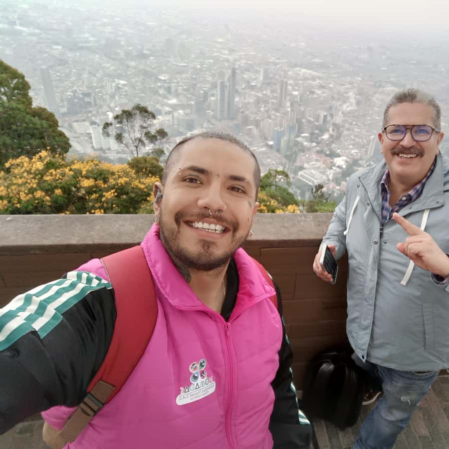 Colagem de mídia