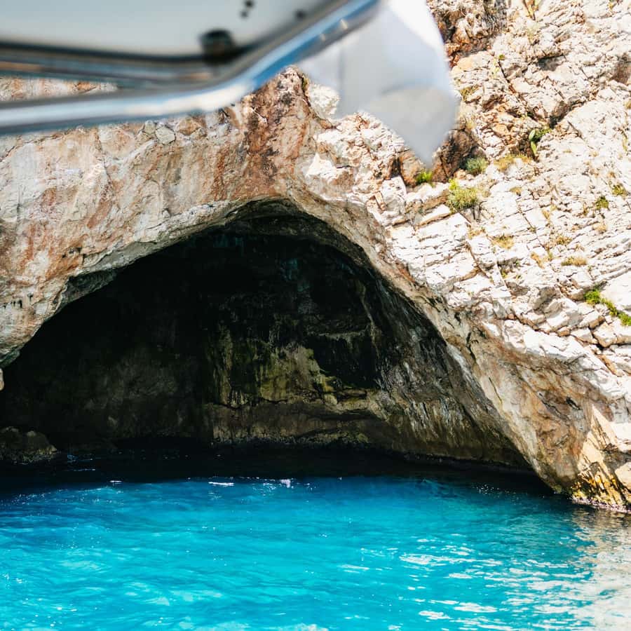 Nice: Mala Caves, Villefranche & Snorkeling Boat Tour