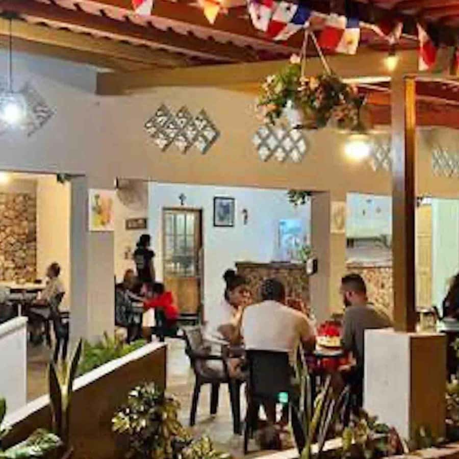 Colagem de mídia