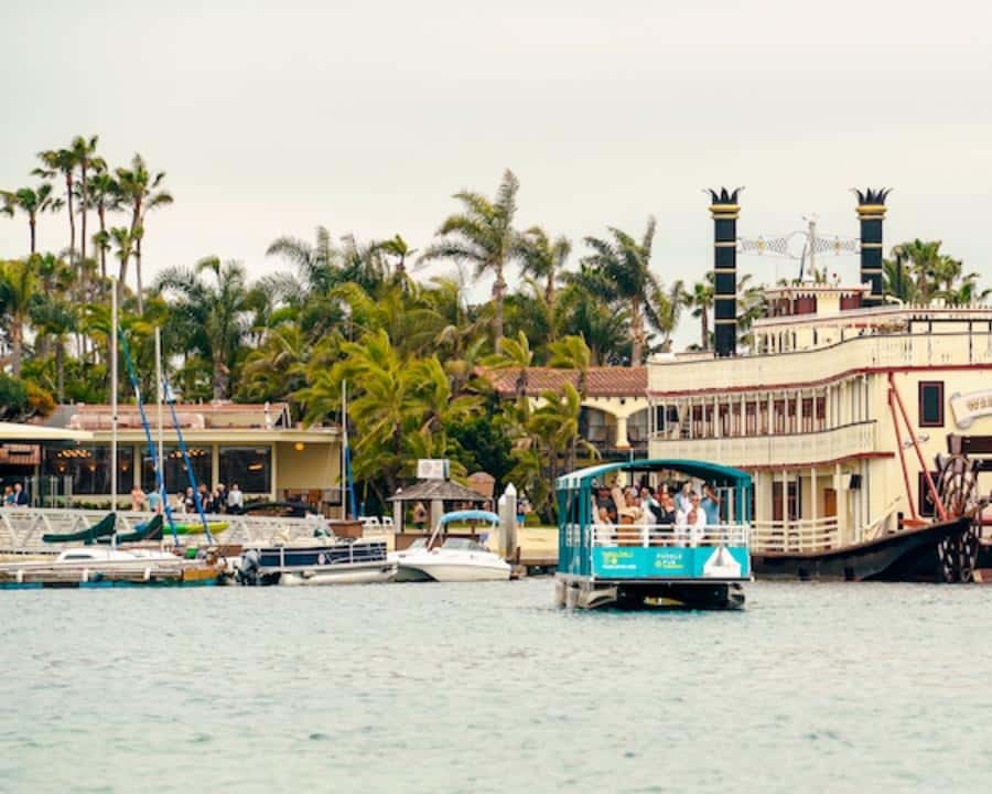 Mission Bay San Diego: Paddle Pub Party Cruise