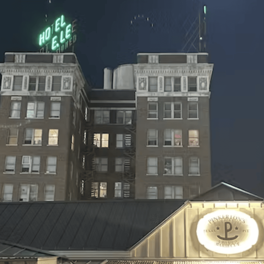 San Antonio: Ghosts and True Crime Guided Walking Tour