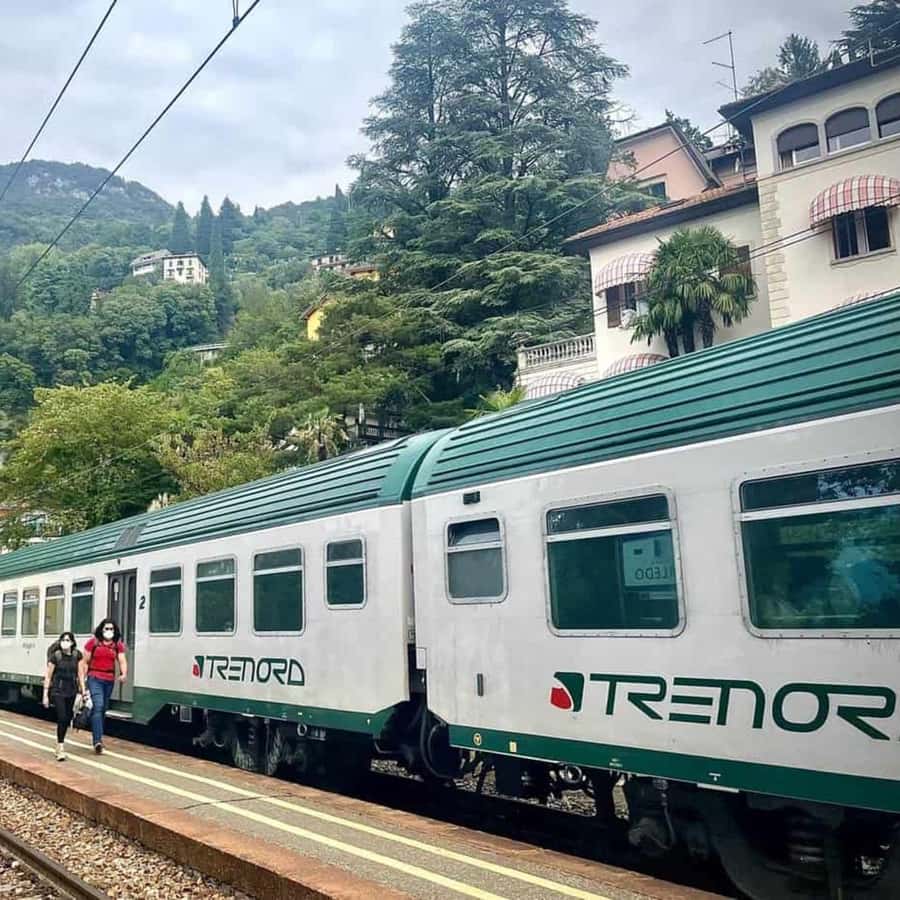 Lake Como: Train Transfer to/from Milan with Scenic Views