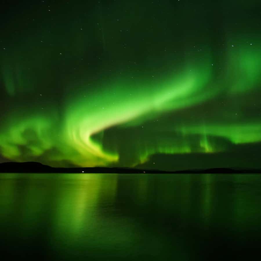 Reykjavik: Northern Lights Evening Adventure Guided Tour