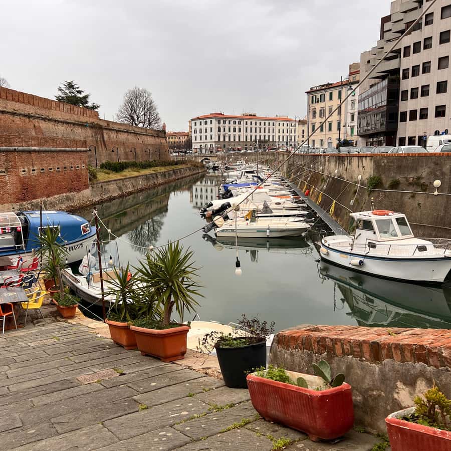 10 Must-Visit Attractions in Livorno, image size:900x900